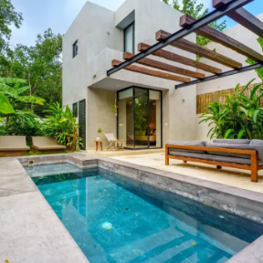 Beach 1 mi away from Modern Spacious Villa